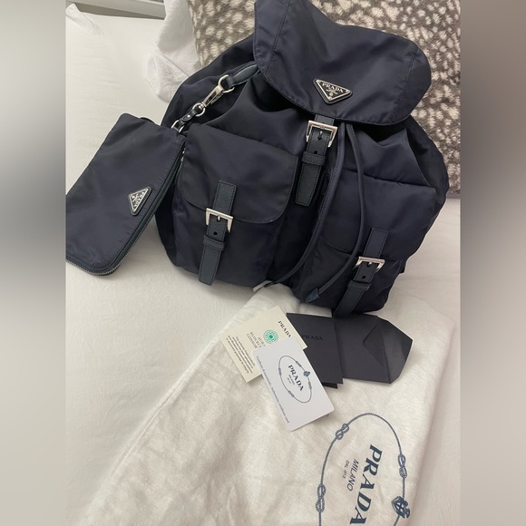 Prada Re-Nylon medium backpack with pouch - Picture 3 of 6